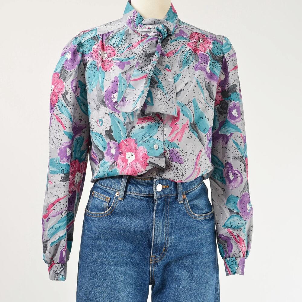 Vintage 80s Gray Floral Puff Sleeve Ascot Neck Top Retro Secretary Blouse size M
